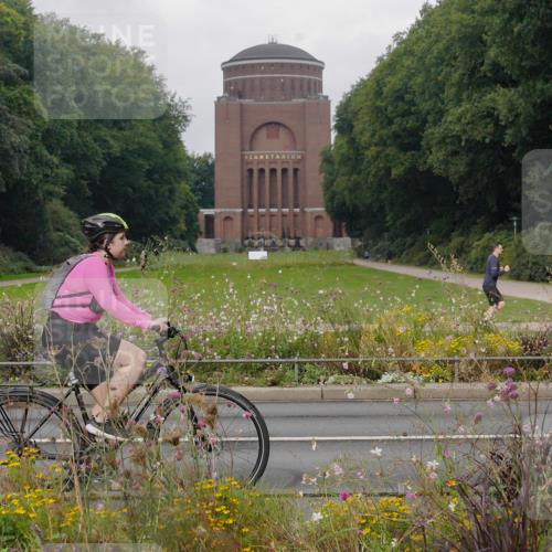 14.09.2025 - Stadtparktriathlon Michael Burmester http://msf.ph/oto/8903337 14.09.2025 10:25:04 Radfahren 519, 536, 679 meine-sportfotos.de
