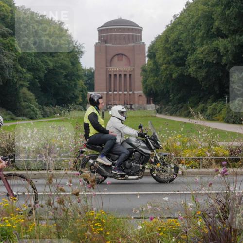 14.09.2025 - Stadtparktriathlon Michael Burmester http://msf.ph/oto/8903341 14.09.2025 10:25:19 Radfahren 571, 576, 630, 660, 671 meine-sportfotos.de