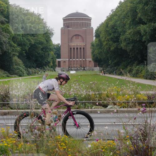 14.09.2025 - Stadtparktriathlon Michael Burmester http://msf.ph/oto/8903357 14.09.2025 10:26:24 Radfahren 664, 665, 695 meine-sportfotos.de
