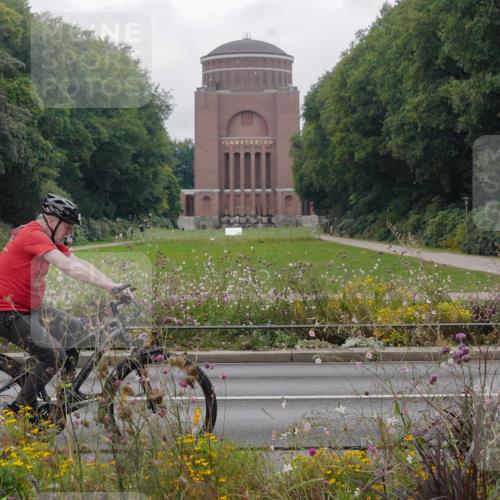 14.09.2025 - Stadtparktriathlon Michael Burmester http://msf.ph/oto/8903382 14.09.2025 10:27:47 Radfahren 518, 598 meine-sportfotos.de