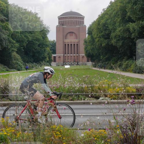 14.09.2025 - Stadtparktriathlon Michael Burmester http://msf.ph/oto/8903389 14.09.2025 10:28:12 Radfahren 534, 539, 622, 661, 677, 710 meine-sportfotos.de