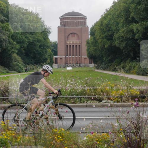 14.09.2025 - Stadtparktriathlon Michael Burmester http://msf.ph/oto/8903406 14.09.2025 10:29:19 Radfahren 643, 685, 717 meine-sportfotos.de