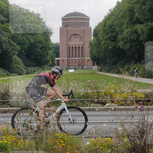 14.09.2025 - Stadtparktriathlon Michael Burmester http://msf.ph/oto/8903407 14.09.2025 10:29:24 Radfahren 566, 685, 717 meine-sportfotos.de