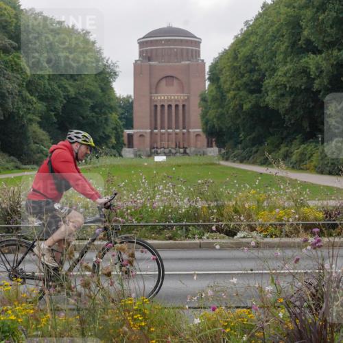 14.09.2025 - Stadtparktriathlon Michael Burmester http://msf.ph/oto/8903421 14.09.2025 10:30:29 Radfahren 586, 596, 620, 645, 697, 699, 700, 704 meine-sportfotos.de