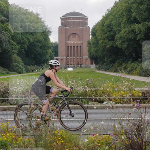 14.09.2025 - Stadtparktriathlon Michael Burmester http://msf.ph/oto/8903423 14.09.2025 10:30:33 Radfahren 596, 620, 642, 645, 697, 699, 700 meine-sportfotos.de