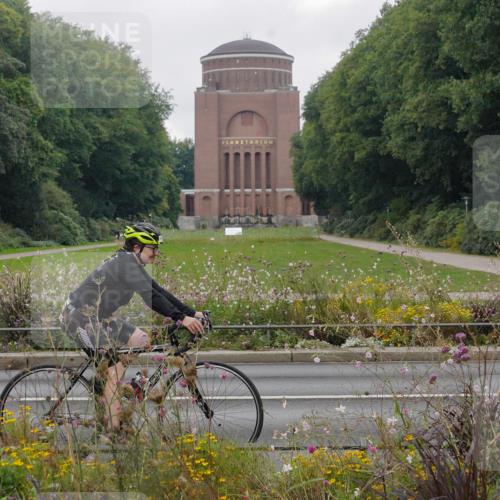 14.09.2025 - Stadtparktriathlon Michael Burmester http://msf.ph/oto/8903424 14.09.2025 10:30:35 Radfahren 596, 620, 642, 645, 697, 700 meine-sportfotos.de