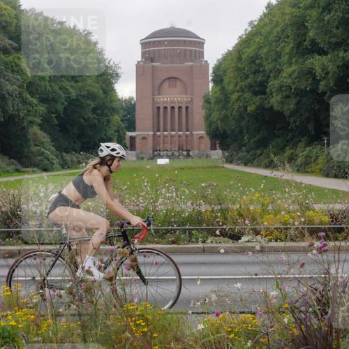 14.09.2025 - Stadtparktriathlon Michael Burmester http://msf.ph/oto/8903429 14.09.2025 10:30:57 Radfahren 521, 522, 533, 624, 687, 712 meine-sportfotos.de