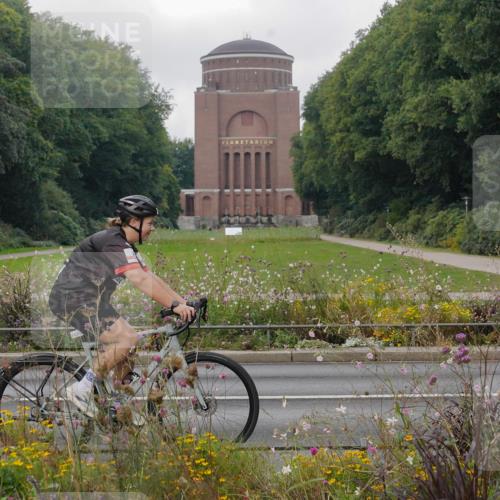 14.09.2025 - Stadtparktriathlon Michael Burmester http://msf.ph/oto/8903459 14.09.2025 10:33:08 Radfahren 621, 681, 683 meine-sportfotos.de