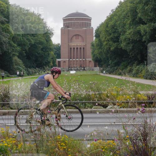 14.09.2025 - Stadtparktriathlon Michael Burmester http://msf.ph/oto/8903468 14.09.2025 10:33:56 Radfahren 557, 638, 663, 674 meine-sportfotos.de