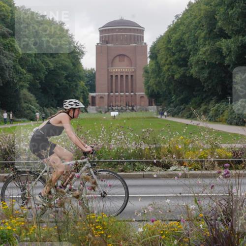 14.09.2025 - Stadtparktriathlon Michael Burmester http://msf.ph/oto/8903470 14.09.2025 10:34:09 Radfahren 676 meine-sportfotos.de