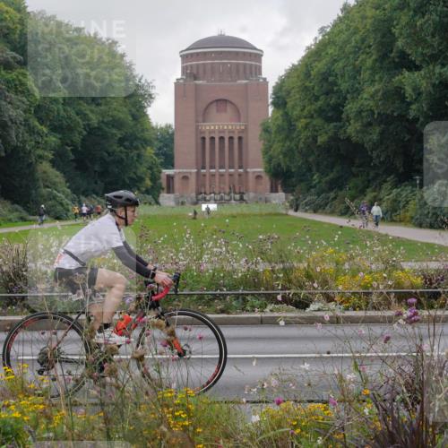 14.09.2025 - Stadtparktriathlon Michael Burmester http://msf.ph/oto/8903480 14.09.2025 10:35:12 Radfahren 536, 671, 679 meine-sportfotos.de