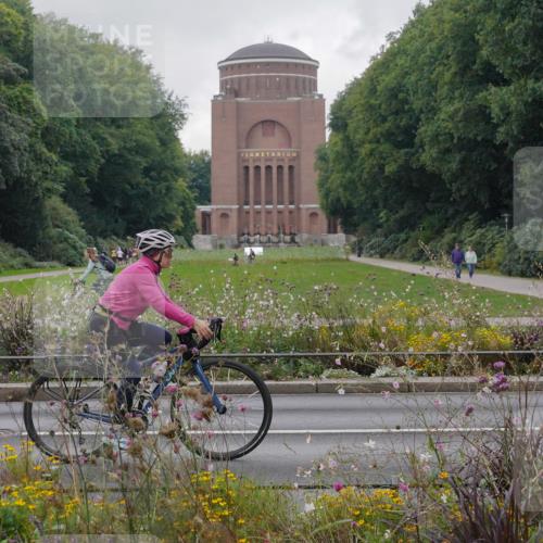 14.09.2025 - Stadtparktriathlon Michael Burmester http://msf.ph/oto/8903483 14.09.2025 10:35:17 Radfahren 536, 671, 679, 693, 710 meine-sportfotos.de