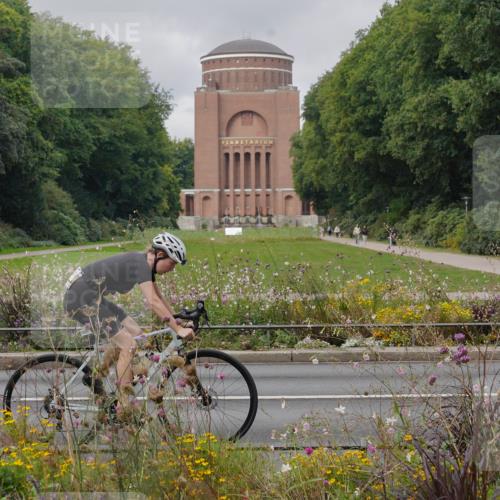 14.09.2025 - Stadtparktriathlon Michael Burmester http://msf.ph/oto/8903522 14.09.2025 10:37:29 Radfahren 535, 632, 685, 688, 702, 727, 743, 753 meine-sportfotos.de