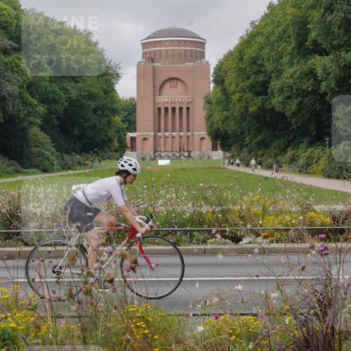14.09.2025 - Stadtparktriathlon Michael Burmester http://msf.ph/oto/8903523 14.09.2025 10:37:31 Radfahren 535, 632, 685, 688, 702, 727, 743, 753 meine-sportfotos.de