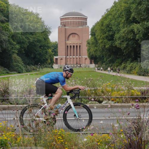 14.09.2025 - Stadtparktriathlon Michael Burmester http://msf.ph/oto/8903526 14.09.2025 10:37:35 Radfahren 535, 632, 648, 688, 702, 727, 753 meine-sportfotos.de