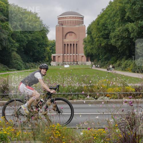 14.09.2025 - Stadtparktriathlon Michael Burmester http://msf.ph/oto/8903527 14.09.2025 10:37:43 Radfahren 639, 648 meine-sportfotos.de