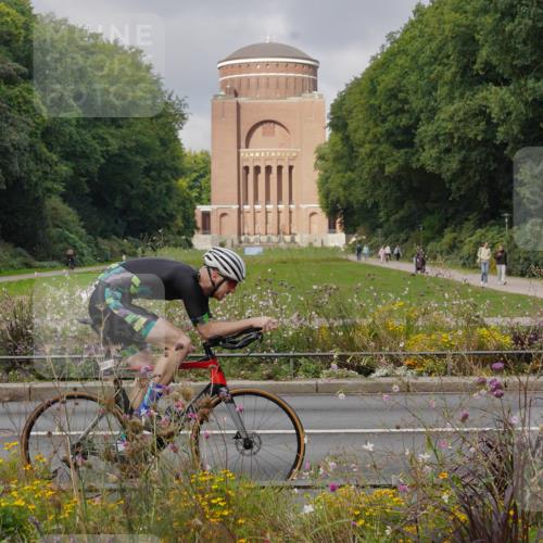 14.09.2025 - Stadtparktriathlon Michael Burmester http://msf.ph/oto/8903532 14.09.2025 10:38:04 Radfahren 642, 723, 730, 782, 804 meine-sportfotos.de