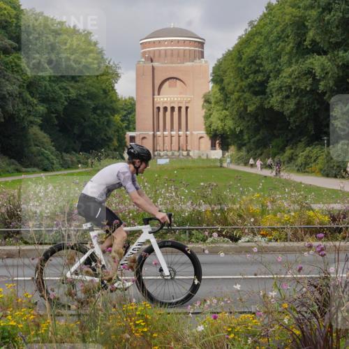 14.09.2025 - Stadtparktriathlon Michael Burmester http://msf.ph/oto/8903535 14.09.2025 10:38:14 Radfahren 705, 730, 748, 750, 759, 763, 799, 800 meine-sportfotos.de