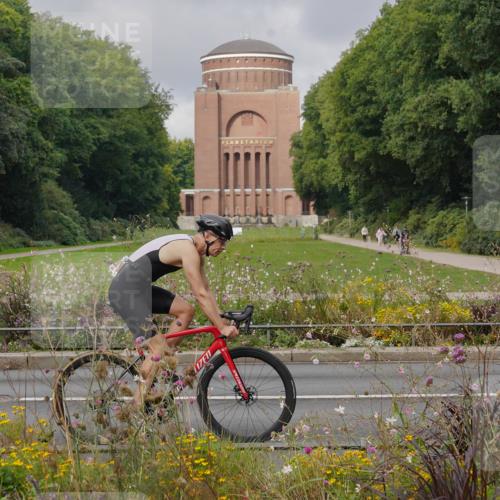 14.09.2025 - Stadtparktriathlon Michael Burmester http://msf.ph/oto/8903540 14.09.2025 10:38:20 Radfahren 705, 750, 759, 763, 799, 800 meine-sportfotos.de