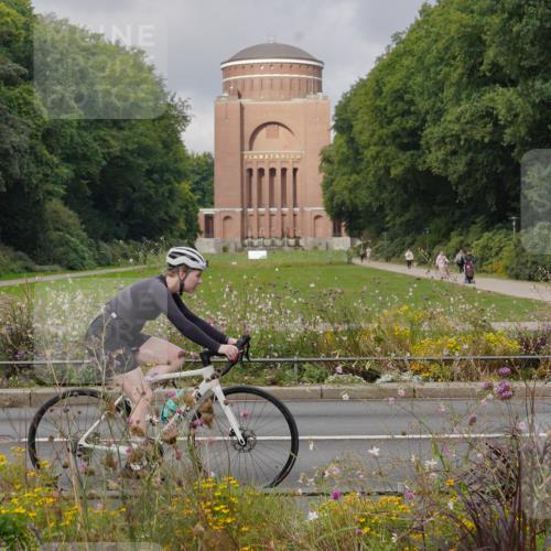 14.09.2025 - Stadtparktriathlon Michael Burmester http://msf.ph/oto/8903542 14.09.2025 10:38:29 Radfahren 700, 704 meine-sportfotos.de