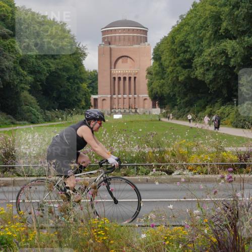 14.09.2025 - Stadtparktriathlon Michael Burmester http://msf.ph/oto/8903543 14.09.2025 10:38:33 Radfahren 645, 700, 704, 777 meine-sportfotos.de