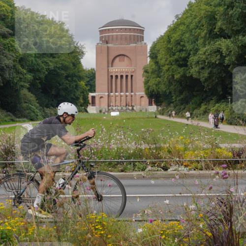 14.09.2025 - Stadtparktriathlon Michael Burmester http://msf.ph/oto/8903544 14.09.2025 10:38:39 Radfahren 645, 687, 699, 777 meine-sportfotos.de