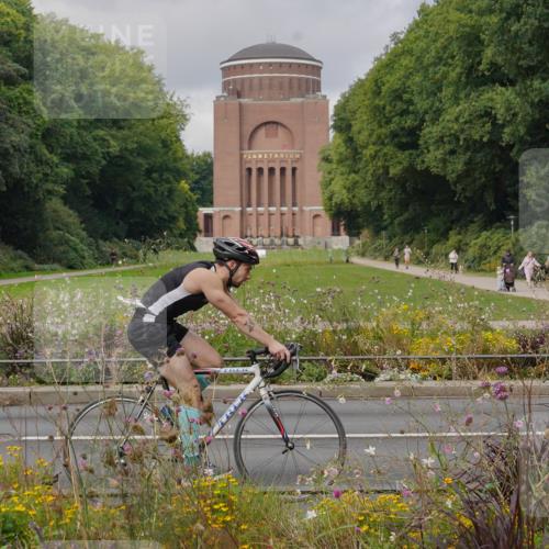14.09.2025 - Stadtparktriathlon Michael Burmester http://msf.ph/oto/8903548 14.09.2025 10:38:49 Radfahren 581, 624, 687, 706, 766, 779 meine-sportfotos.de