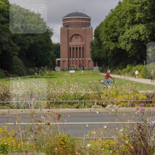 14.09.2025 - Stadtparktriathlon Michael Burmester http://msf.ph/oto/8903558 14.09.2025 10:39:10 Radfahren 636, 697, 732, 786, 801 meine-sportfotos.de