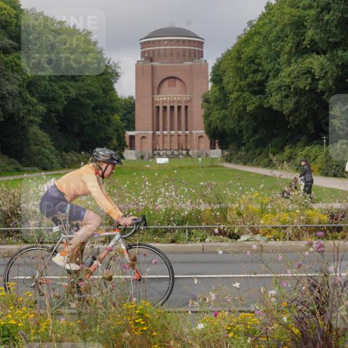 14.09.2025 - Stadtparktriathlon Michael Burmester http://msf.ph/oto/8903569 14.09.2025 10:39:26 Radfahren 515, 637, 650, 758, 815 meine-sportfotos.de