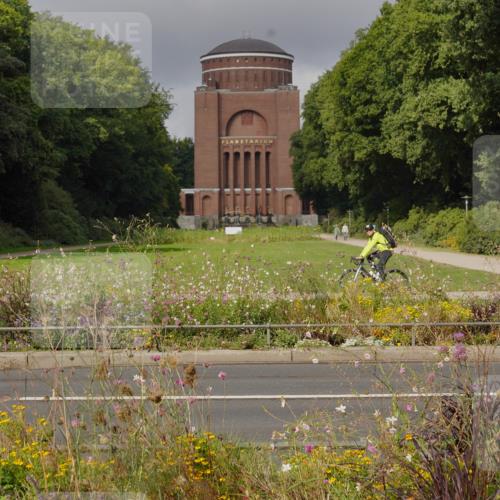 14.09.2025 - Stadtparktriathlon Michael Burmester http://msf.ph/oto/8903593 14.09.2025 10:40:22 Radfahren 626, 712, 714, 818 meine-sportfotos.de