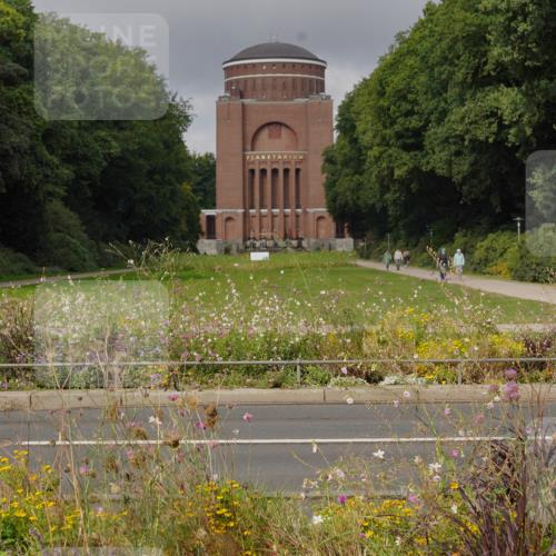 14.09.2025 - Stadtparktriathlon Michael Burmester http://msf.ph/oto/8903606 14.09.2025 10:40:35 Radfahren 735, 765, 792, 803, 807, 816 meine-sportfotos.de