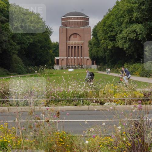 14.09.2025 - Stadtparktriathlon Michael Burmester http://msf.ph/oto/8903610 14.09.2025 10:40:38 Radfahren 735, 765, 792, 803, 816 meine-sportfotos.de