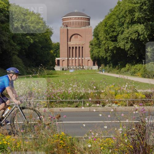 14.09.2025 - Stadtparktriathlon Michael Burmester http://msf.ph/oto/8903648 14.09.2025 10:41:37 Radfahren 654, 681, 698, 716, 744, 749, 755 meine-sportfotos.de