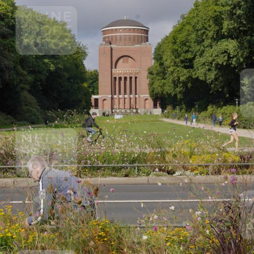 14.09.2025 - Stadtparktriathlon Michael Burmester http://msf.ph/oto/8903681 14.09.2025 10:42:21 Radfahren 599, 621, 628, 657, 676, 692, 754 meine-sportfotos.de