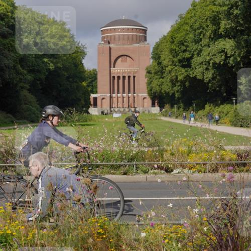 14.09.2025 - Stadtparktriathlon Michael Burmester http://msf.ph/oto/8903682 14.09.2025 10:42:21 Radfahren 599, 621, 628, 657, 676, 692, 754 meine-sportfotos.de