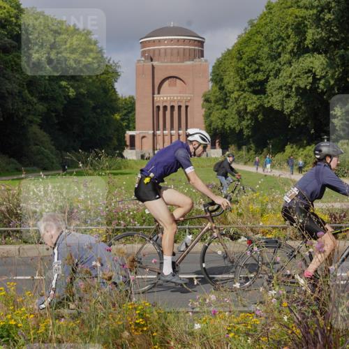 14.09.2025 - Stadtparktriathlon Michael Burmester http://msf.ph/oto/8903683 14.09.2025 10:42:22 Radfahren 599, 628, 657, 676, 692, 754 meine-sportfotos.de