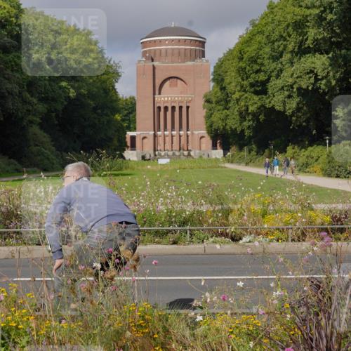 14.09.2025 - Stadtparktriathlon Michael Burmester http://msf.ph/oto/8903689 14.09.2025 10:42:27 Radfahren 599, 657, 676, 754 meine-sportfotos.de
