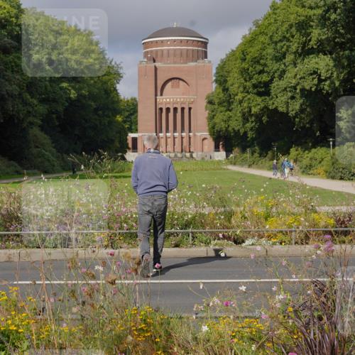 14.09.2025 - Stadtparktriathlon Michael Burmester http://msf.ph/oto/8903695 14.09.2025 10:42:30 Radfahren 599, 676 meine-sportfotos.de