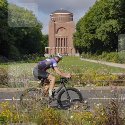 14.09.2025 - Stadtparktriathlon Michael Burmester http://msf.ph/oto/8903718 14.09.2025 10:43:33 Radfahren 693, 734, 764, 783, 788, 797, 798, 805, 811, 817 meine-sportfotos.de