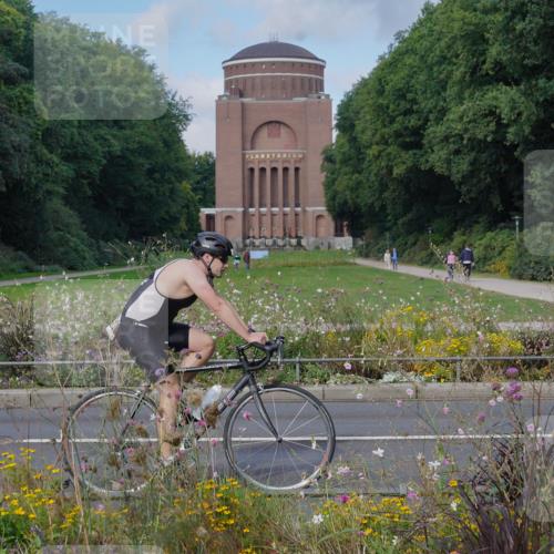 14.09.2025 - Stadtparktriathlon Michael Burmester http://msf.ph/oto/8903740 14.09.2025 10:44:57 Radfahren 627, 631, 671, 750, 804 meine-sportfotos.de