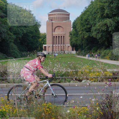 14.09.2025 - Stadtparktriathlon Michael Burmester http://msf.ph/oto/8903745 14.09.2025 10:45:10 Radfahren 629, 642, 671, 691, 759, 799, 800 meine-sportfotos.de