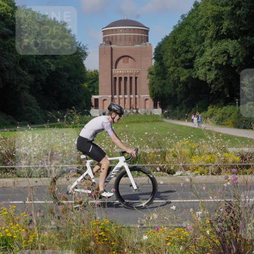 14.09.2025 - Stadtparktriathlon Michael Burmester http://msf.ph/oto/8903750 14.09.2025 10:45:22 Radfahren 639, 642, 723, 730, 748, 800 meine-sportfotos.de