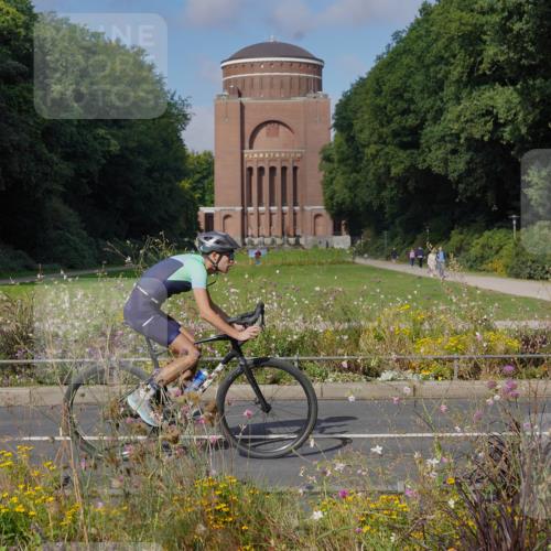14.09.2025 - Stadtparktriathlon Michael Burmester http://msf.ph/oto/8903751 14.09.2025 10:45:27 Radfahren 639, 648, 685, 730 meine-sportfotos.de