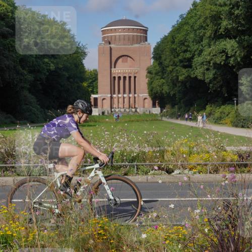 14.09.2025 - Stadtparktriathlon Michael Burmester http://msf.ph/oto/8903752 14.09.2025 10:45:30 Radfahren 639, 648, 685, 730 meine-sportfotos.de