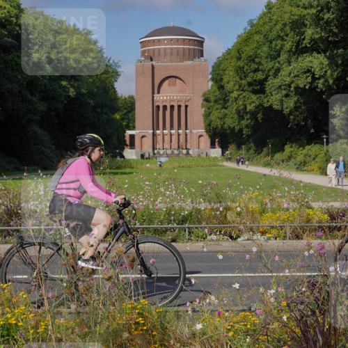 14.09.2025 - Stadtparktriathlon Michael Burmester http://msf.ph/oto/8903761 14.09.2025 10:45:55 Radfahren 667, 679, 688, 702, 808 meine-sportfotos.de
