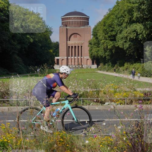 14.09.2025 - Stadtparktriathlon Michael Burmester http://msf.ph/oto/8903773 14.09.2025 10:46:51 Radfahren 636, 705, 732, 756, 815 meine-sportfotos.de