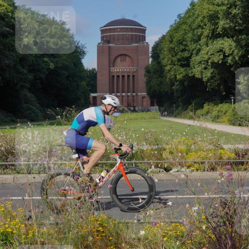 14.09.2025 - Stadtparktriathlon Michael Burmester http://msf.ph/oto/8903787 14.09.2025 10:47:53 Radfahren 641, 695, 697, 729, 787, 793 meine-sportfotos.de