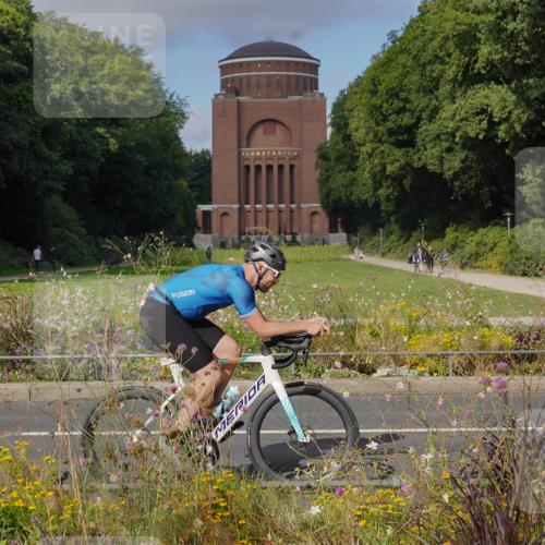 14.09.2025 - Stadtparktriathlon Michael Burmester http://msf.ph/oto/8903842 14.09.2025 10:50:46 Radfahren 659, 737, 753, 782 meine-sportfotos.de