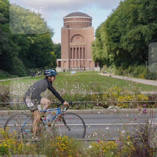 14.09.2025 - Stadtparktriathlon Michael Burmester http://msf.ph/oto/8903852 14.09.2025 10:51:40 Radfahren 664 meine-sportfotos.de