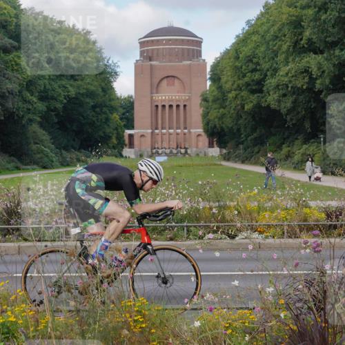 14.09.2025 - Stadtparktriathlon Michael Burmester http://msf.ph/oto/8903876 14.09.2025 10:52:50 Radfahren 646, 657, 718, 723 meine-sportfotos.de